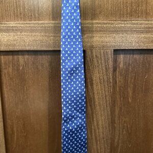 Classic Blue and White Beaver 🦫 Print Silk Tie